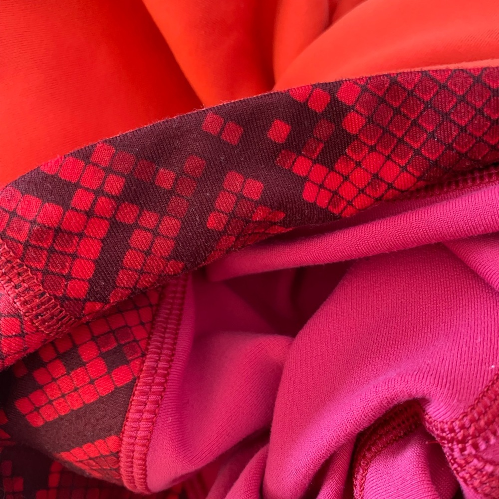 Lululemon Women's Leggings Wunder Under Cropped Reversible Ziggy Snake Red Tide8 - Picture 13 of 13